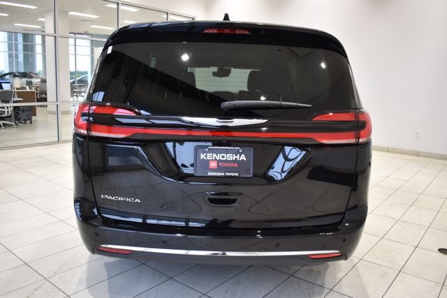2024 Chrysler Pacifica Touring L - Photo 8
