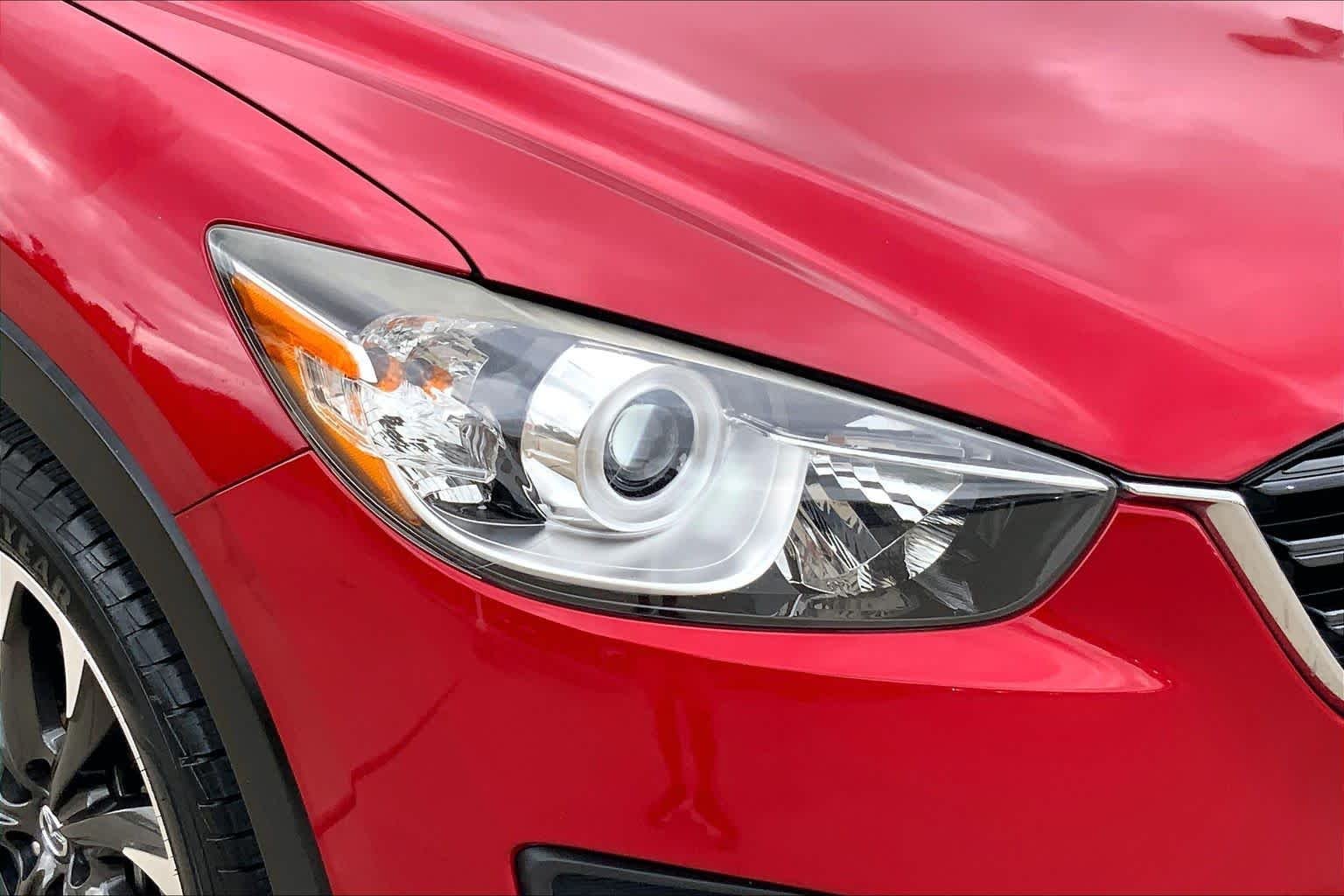 Used 2016 Soul Red Metallic Mazda Grand Touring image 27