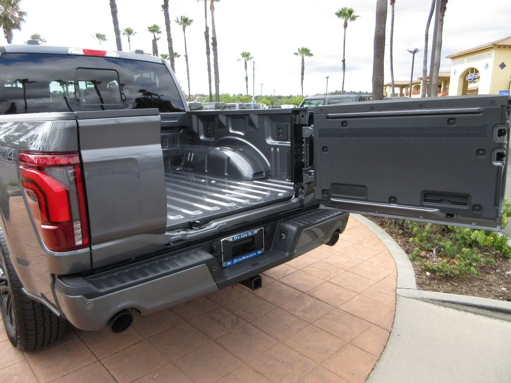 New 2026 Carbonized Gray Metallic Ford Lariat image 28