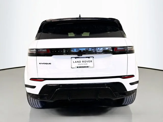 New 2026 Fuji White Land Rover Dynamic SE image 6