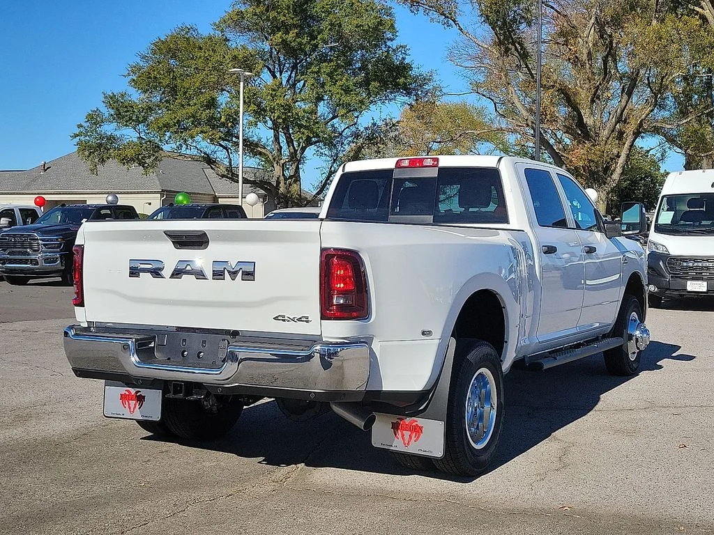 New 2026 Bright White Clear-Coat Exterior Paint RAM Tradesman image 5