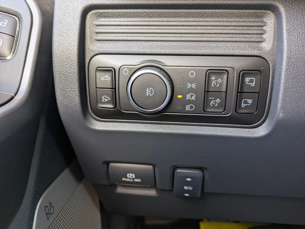 New 2026 Avalanche Ford Lariat image 28