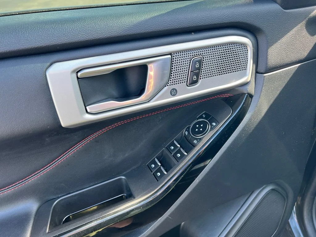 2023 Ford Explorer ST-LINE - Photo 19