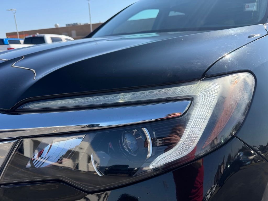 Used 2020 Black Honda EX-L image 11