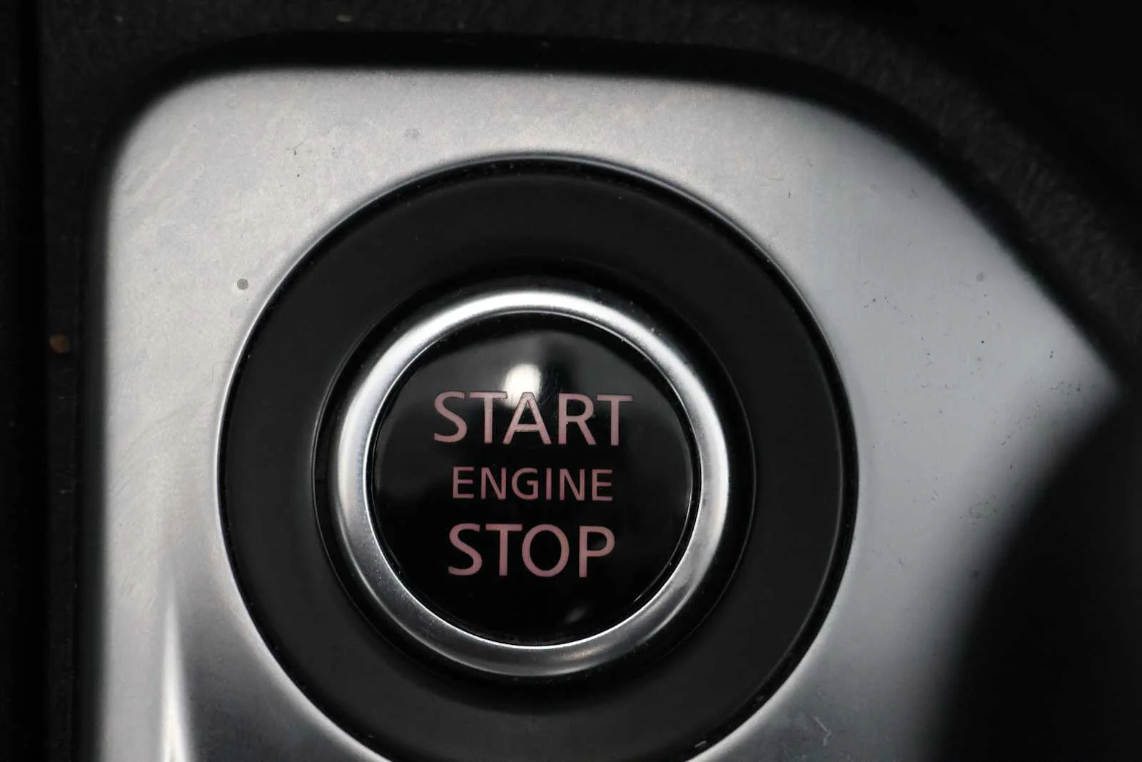 Used 2025 Gun Metallic Nissan SV image 20