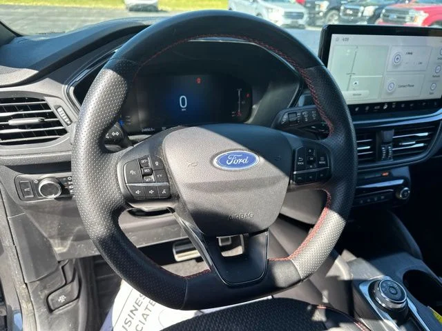 Used 2023 Gray Ford ST-Line image 14