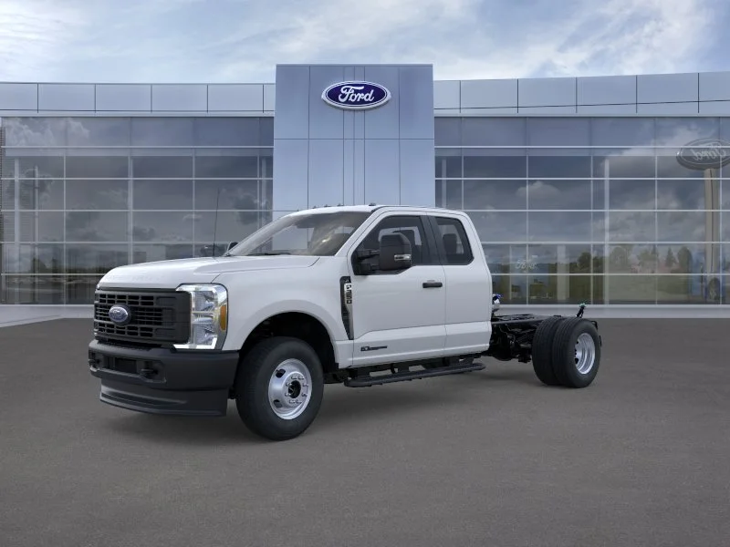 2026 Ford F-350 XL 4x4 SuperCab 168-In DRW's photo