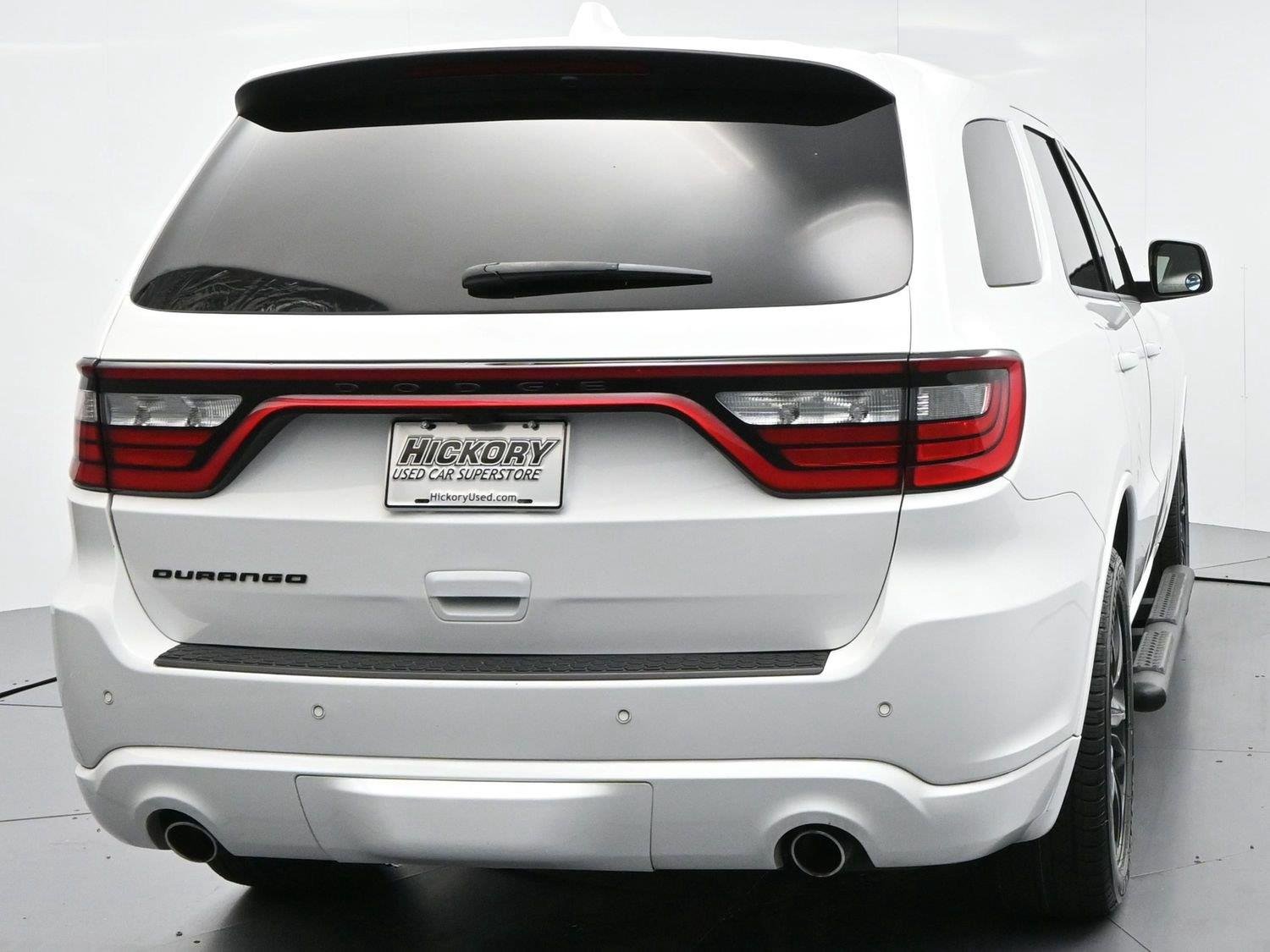 Used 2022 White Knuckle Clearcoat Dodge SXT image 6
