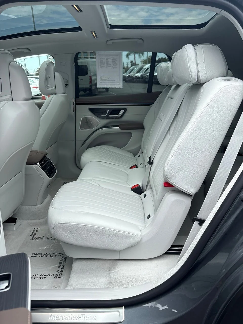 Certified Used 2023 Gray Mercedes-Benz 450 Sport Utility Premium Trim w/Third Row Seats image 7