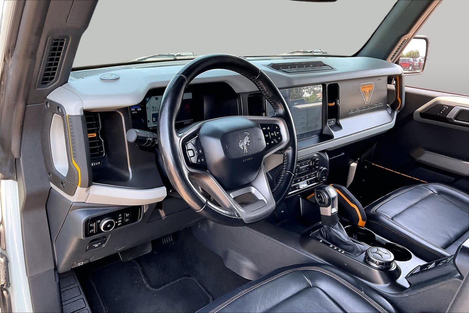 Used 2023 Cactus Gray Ford Badlands image 16