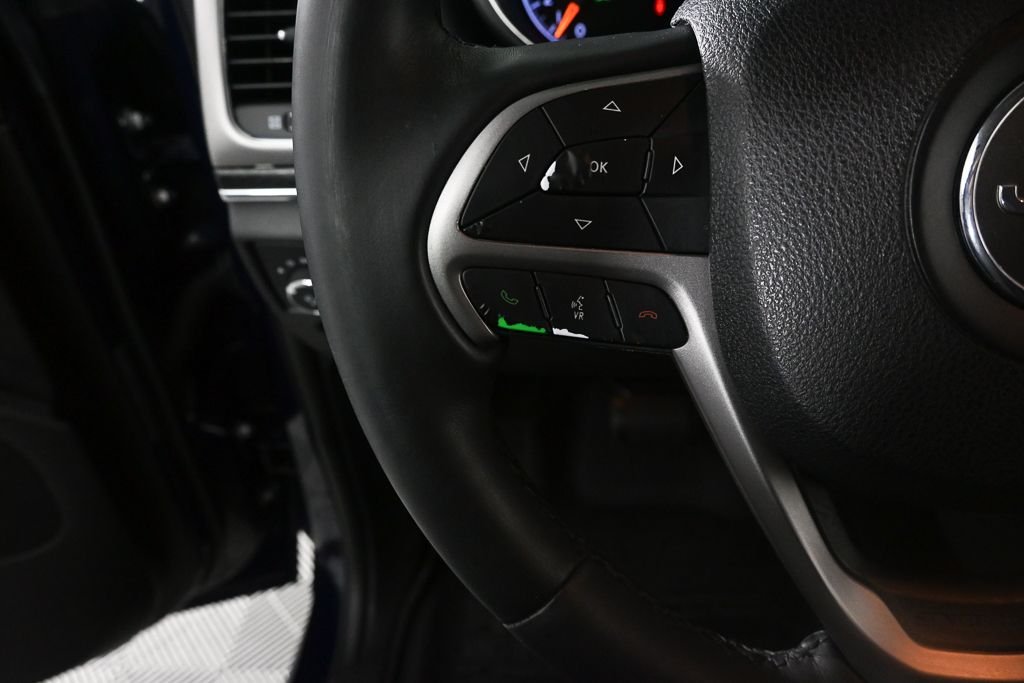 Used 2018 Blue Jeep Limited image 10