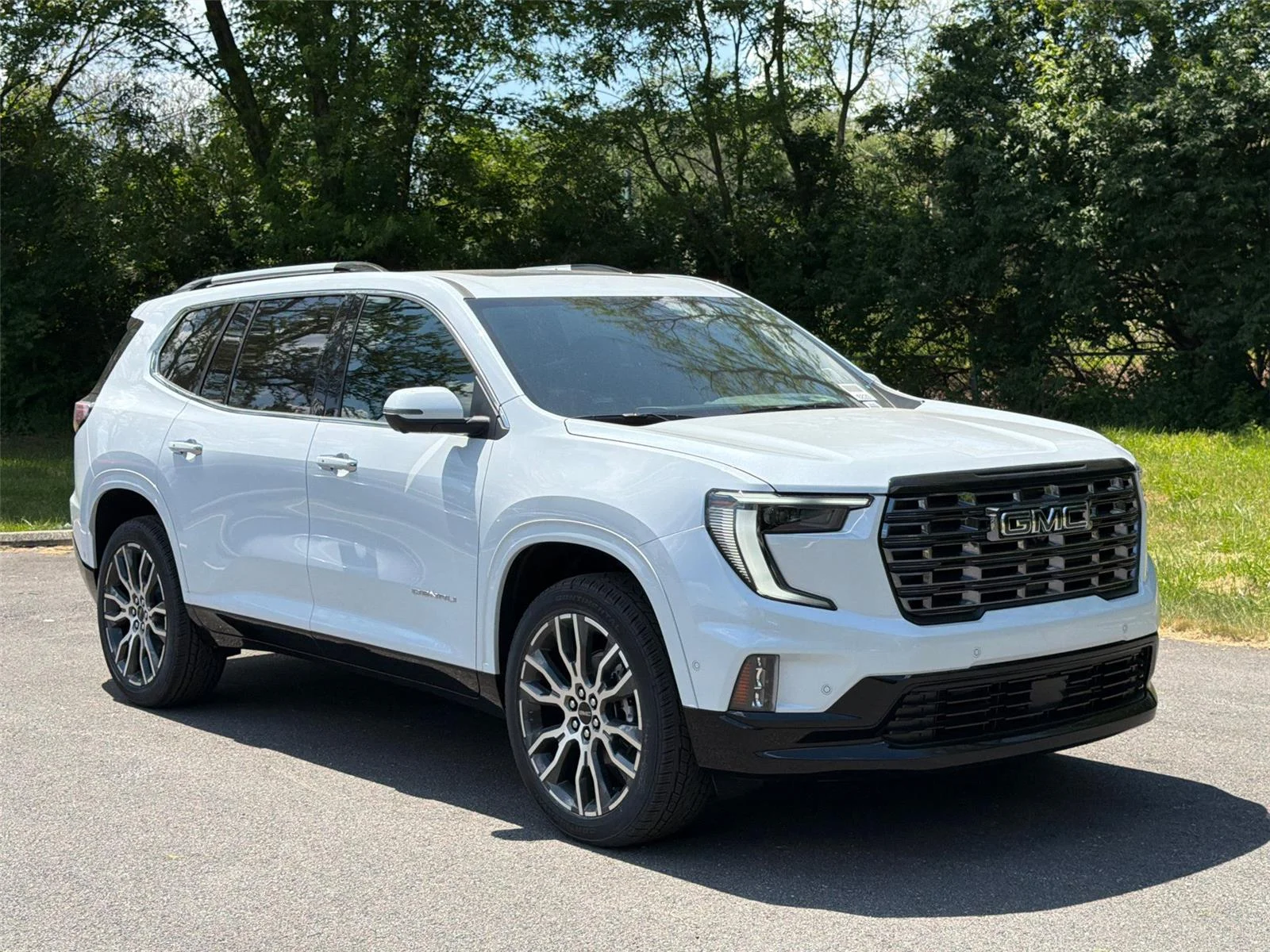 2026 GMC Acadia Denali Ultimate AWD's photo
