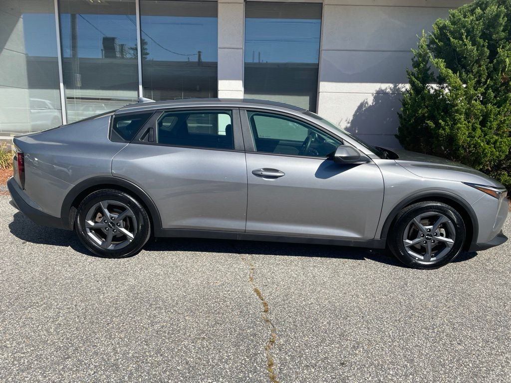 Used 2025 Gray Kia LXS image 4