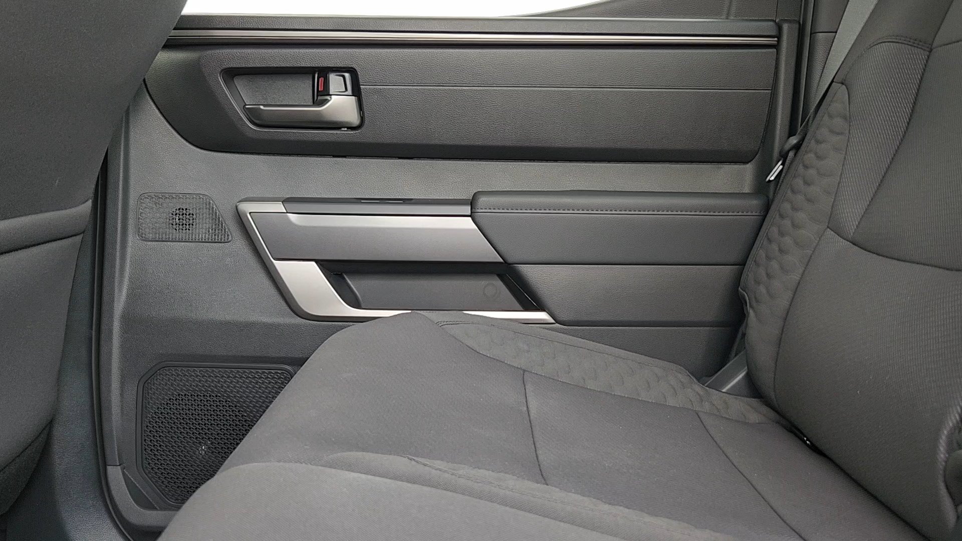 2026 Toyota Tundra SR5 - Photo 15