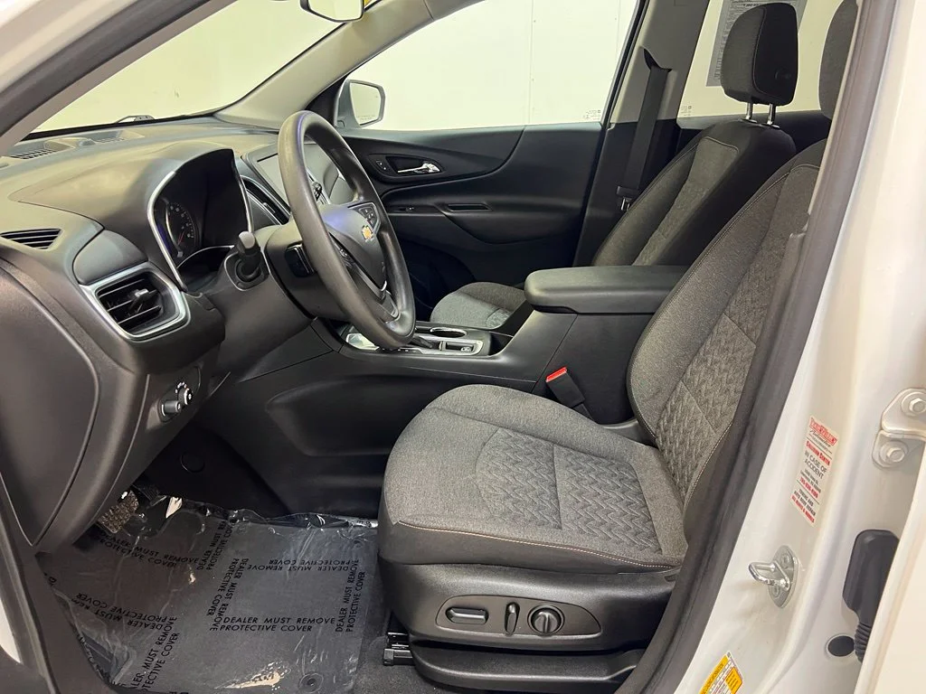 Used 2022 White Chevrolet LT image 15