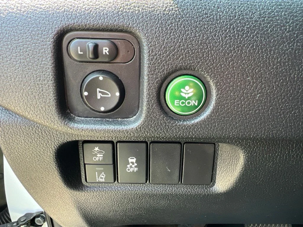 Used 2021 White Honda Special Edition image 17