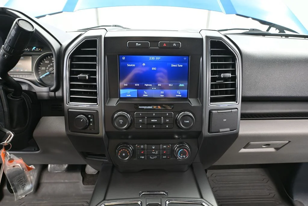 Used 2020 Blue Ford XLT image 33
