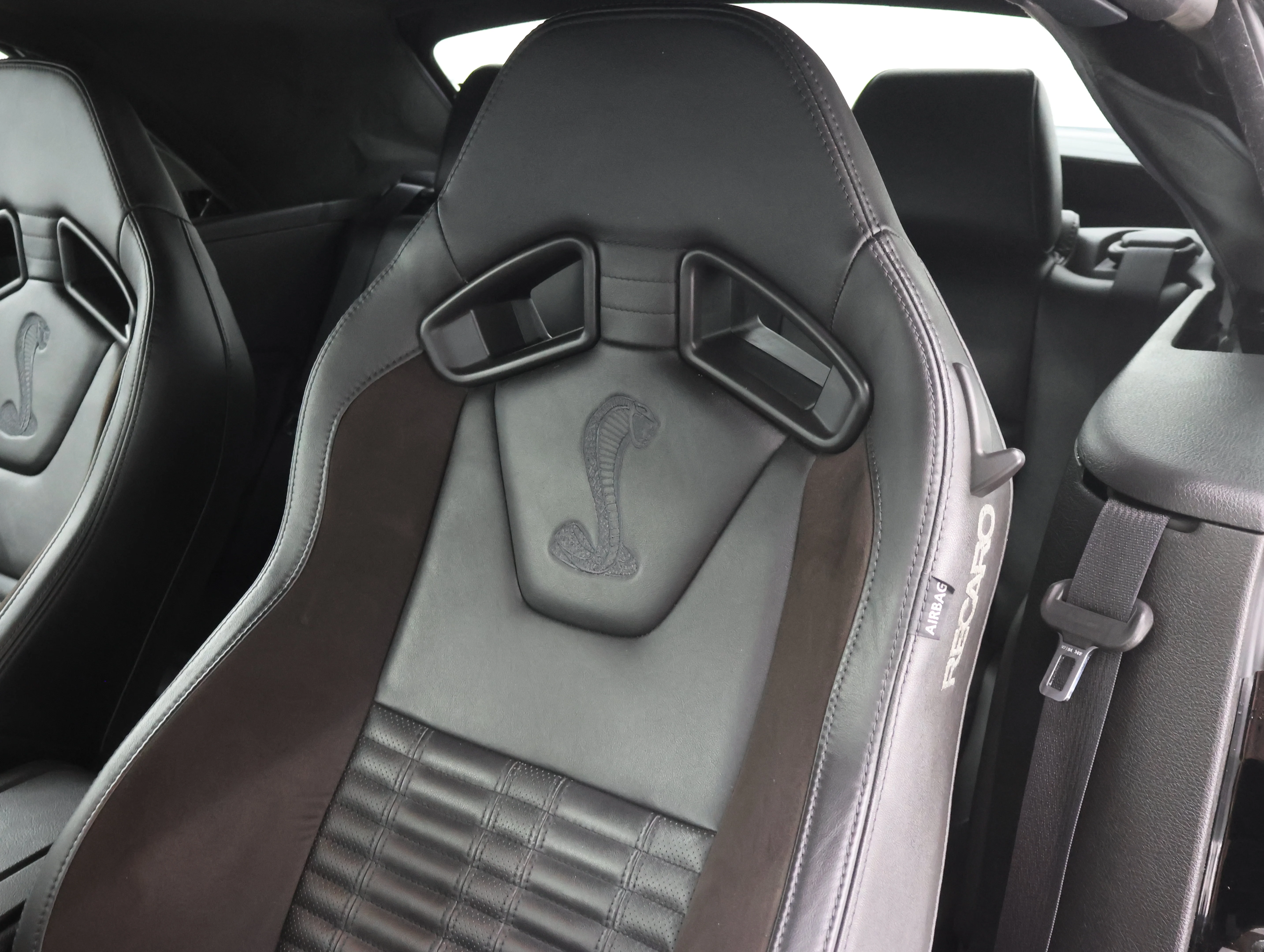 Used 2014 Black Ford Shelby GT500 image 37