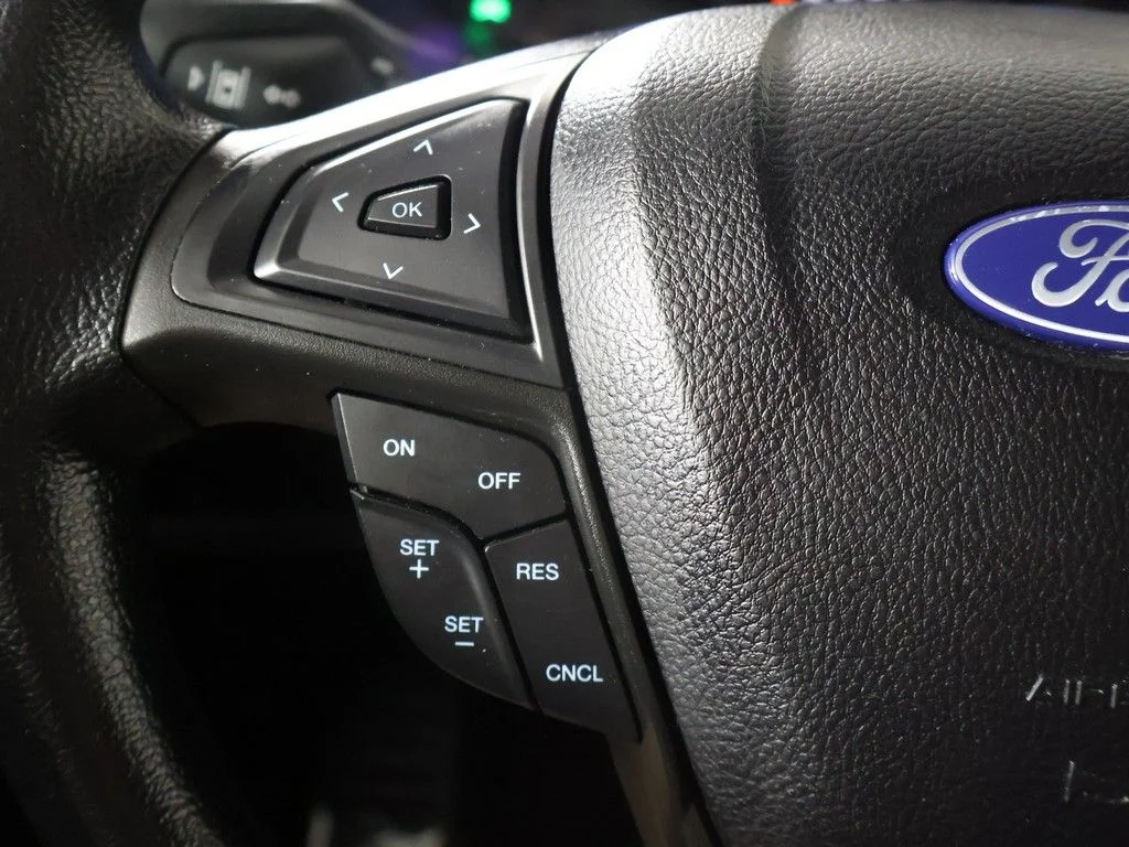 Used 2022 Silver Ford SE image 37