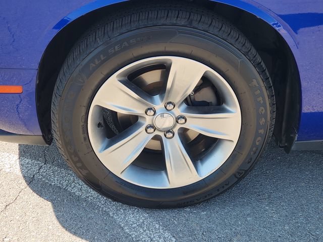 Used 2019 Blue Dodge SXT image 12