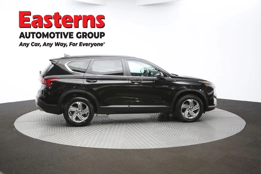 Used 2023 Black Hyundai SE image 41