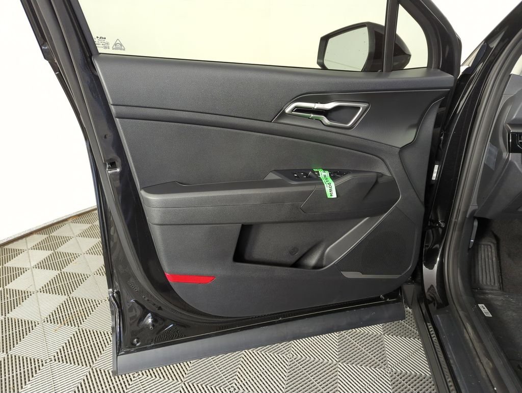 New 2026 Fusion Black Kia LX image 18