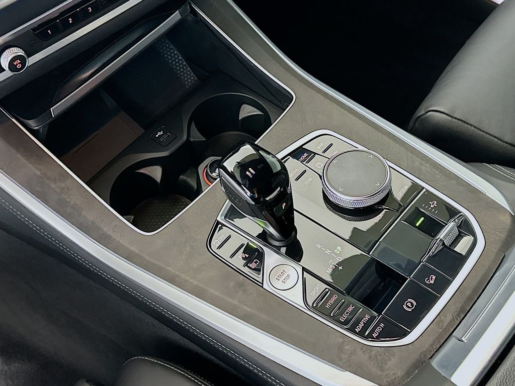Used 2022 Mineral White Metallic BMW xDrive45e image 17