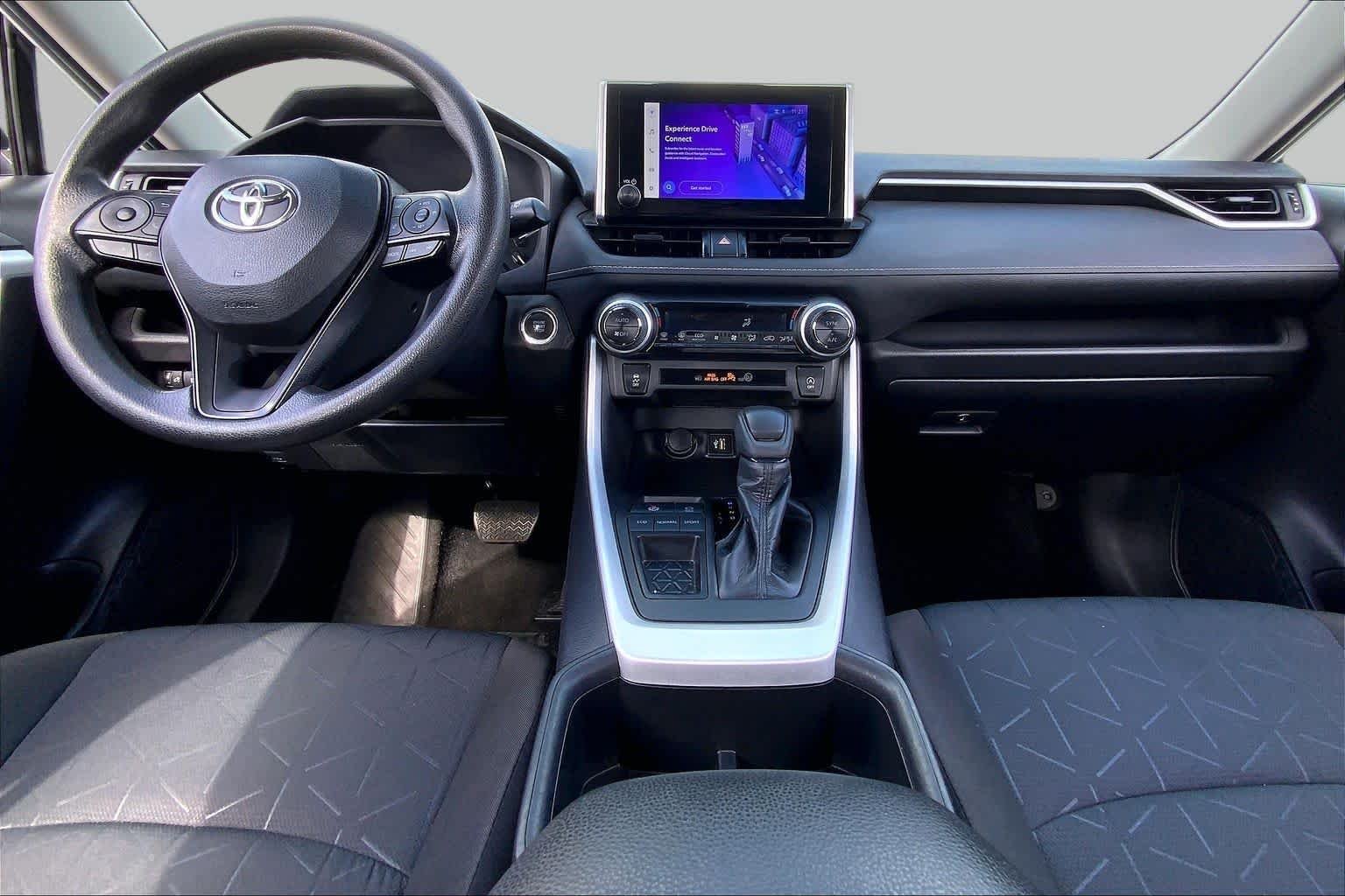 Used 2025 Ice Cap Toyota XLE image 15