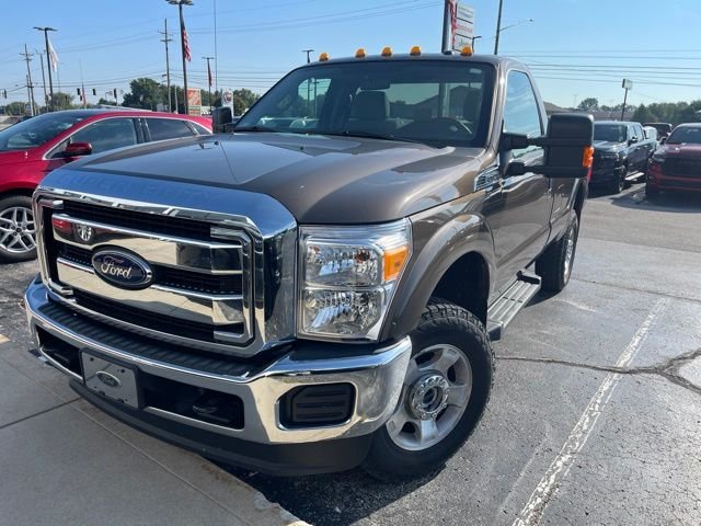 Used 2015  Ford XLT image 2