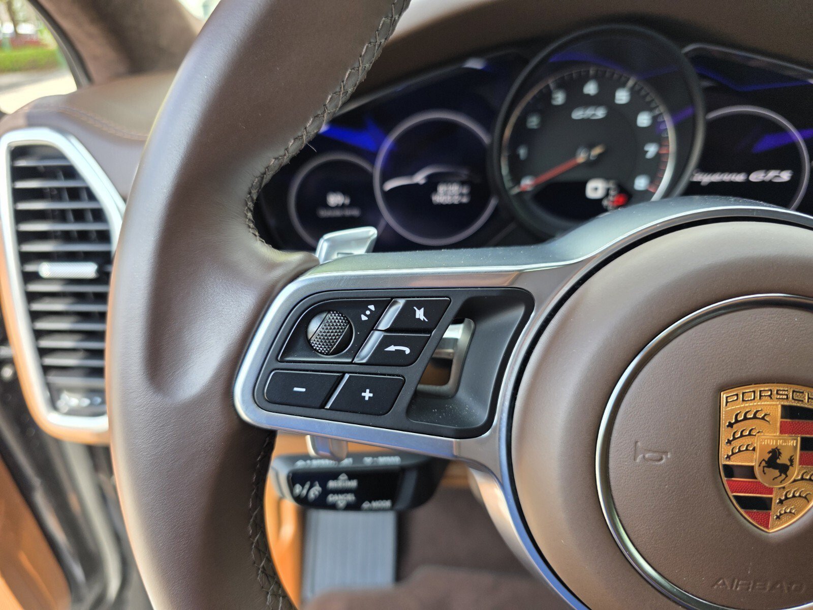 Used 2023 Quartzite Grey Metallic Porsche GTS Coupe image 18
