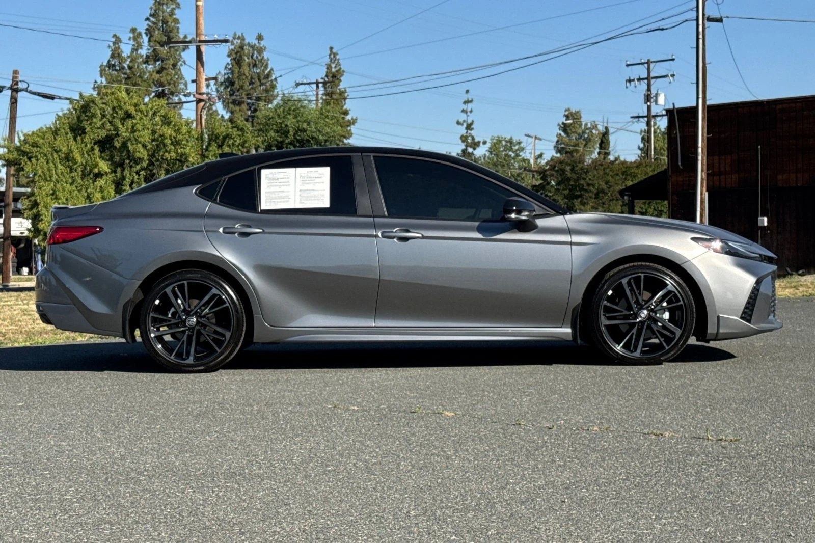 Used 2025 Metal Toyota XSE image 3