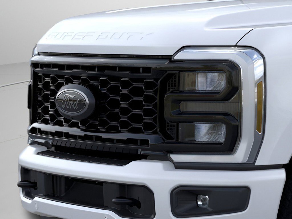 New 2026 Star White Metallic Tri-Coat Ford LARIAT image 19