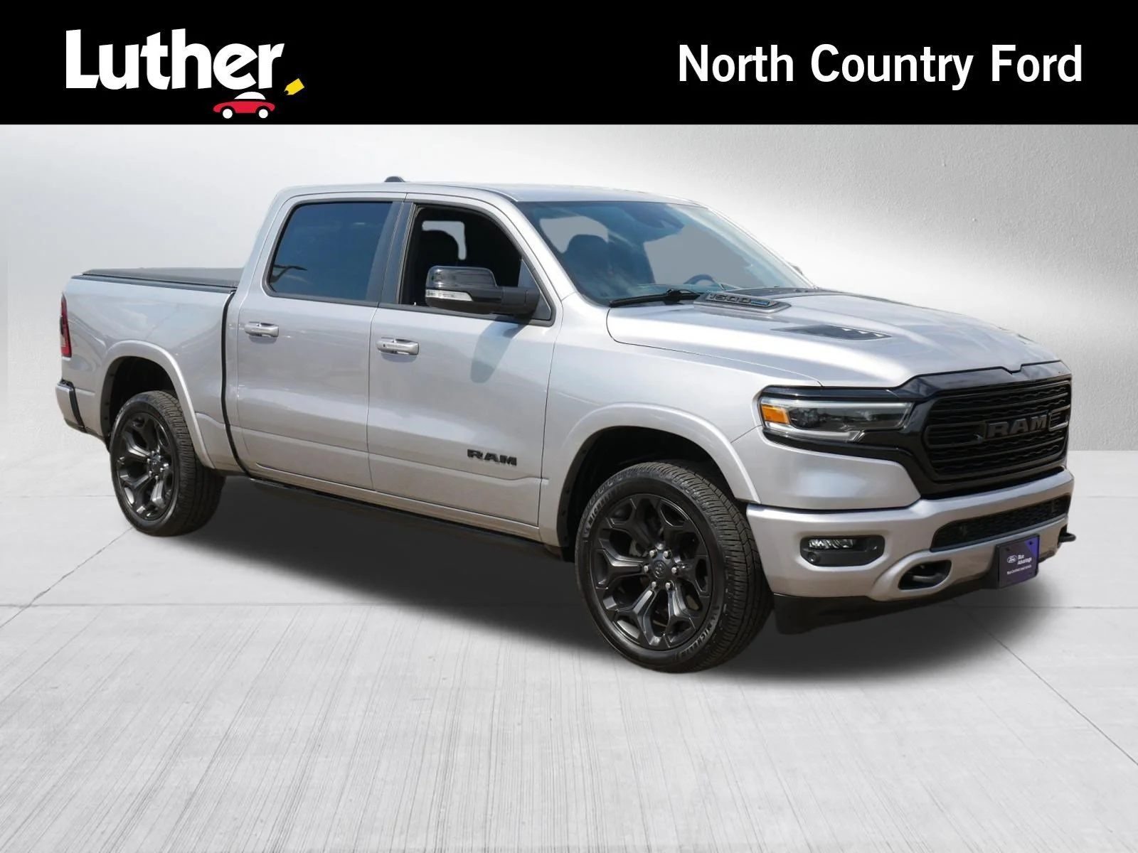2022 RAM 1500 Limited 4x4 Crew Cab 5'7's photo