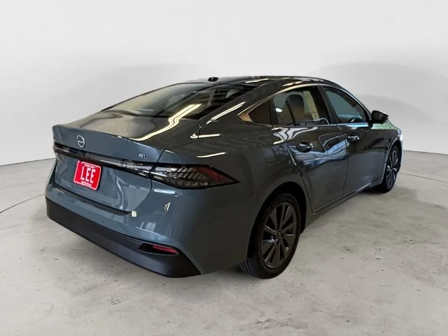 New 2026 Gray Nissan SL image 5