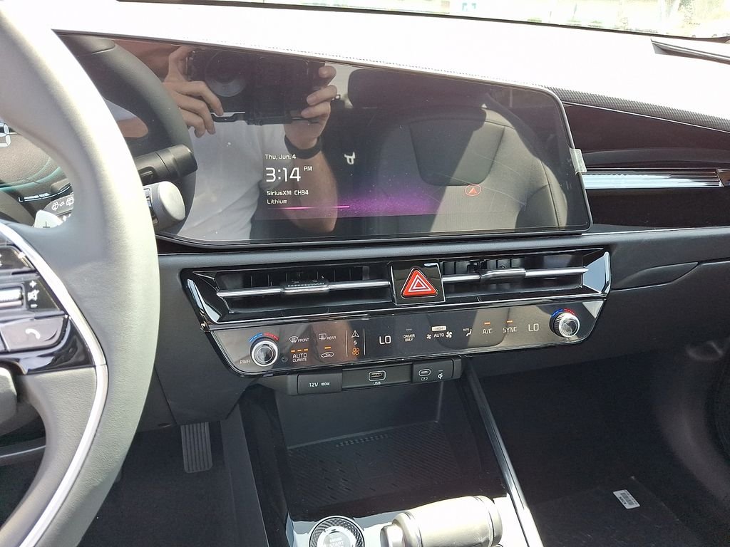 New 2026 Aurora Black Pearl Kia EX image 9