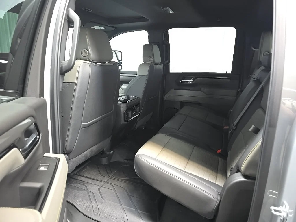 Used 2025 Gray Chevrolet ZR2 image 36