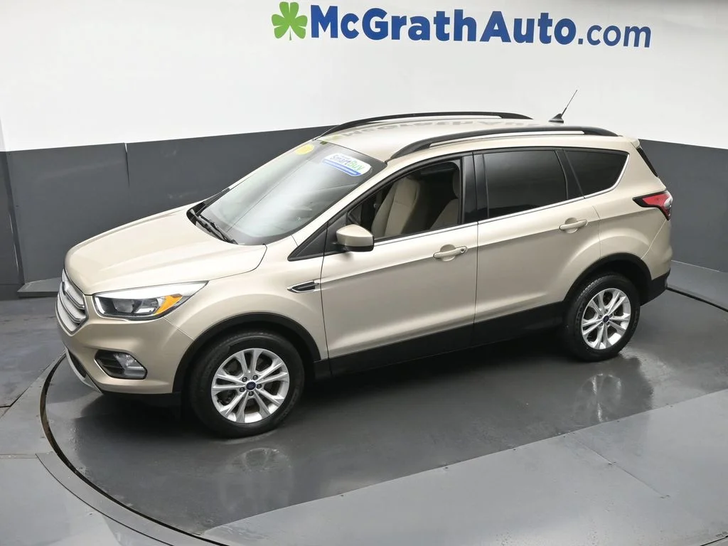Used 2018 Gold Ford SE image 21