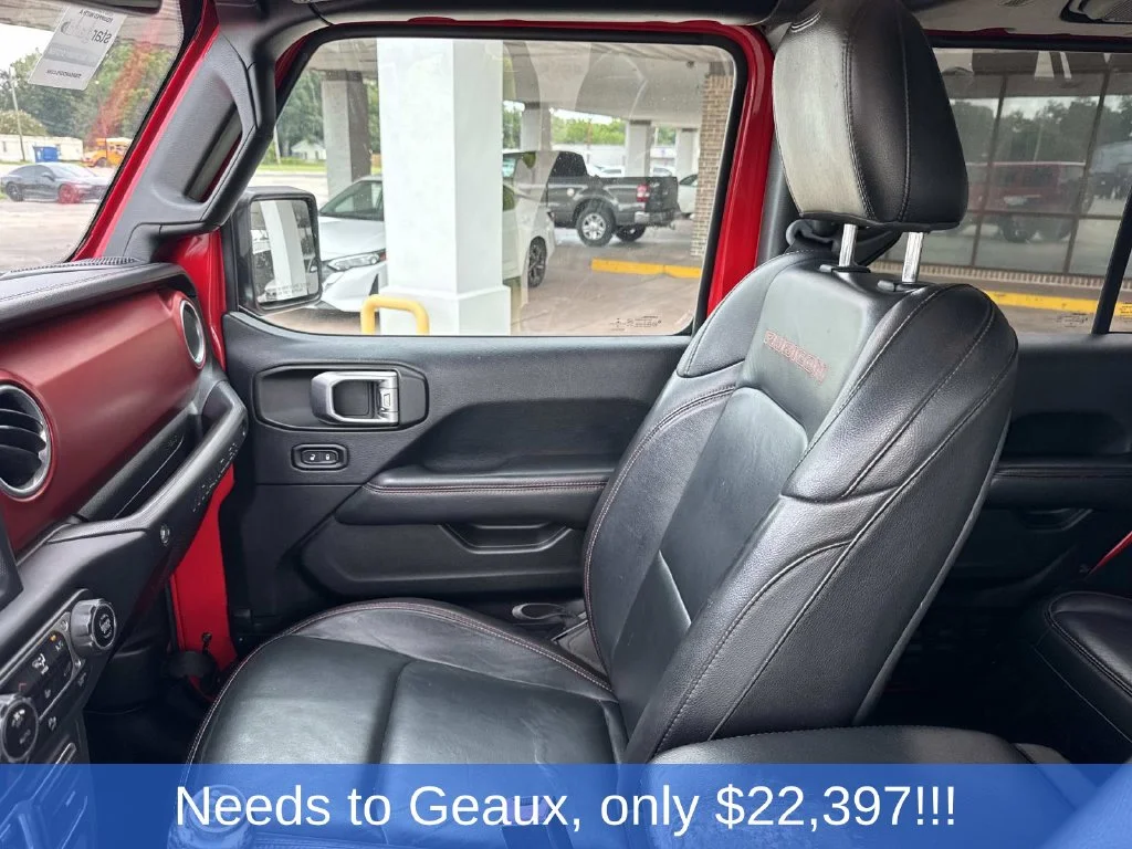 Used 2018 Red Jeep Unlimited Rubicon image 38