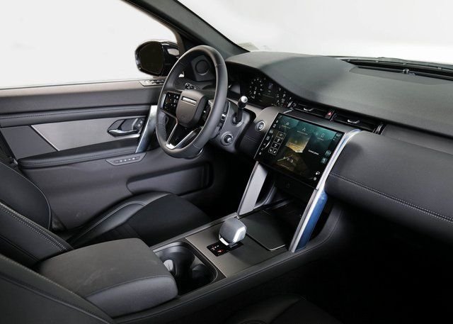 2025 Land Rover Discovery Sport Dynamic SE - Photo 10
