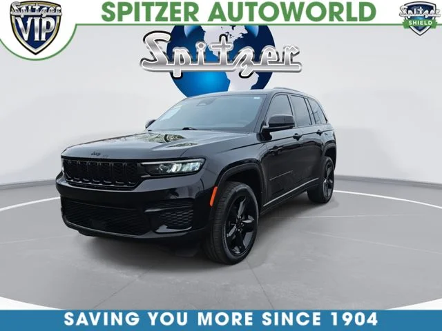 Used 2023 Black Jeep Altitude X image 4
