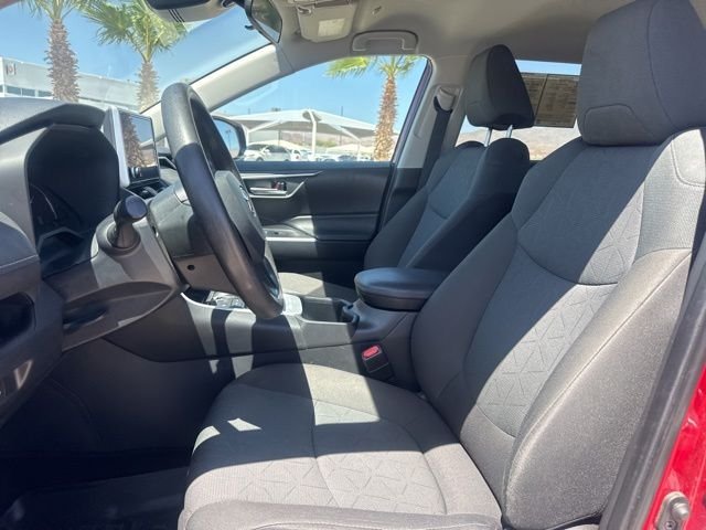 2023 Toyota RAV4 XLE - Photo 27