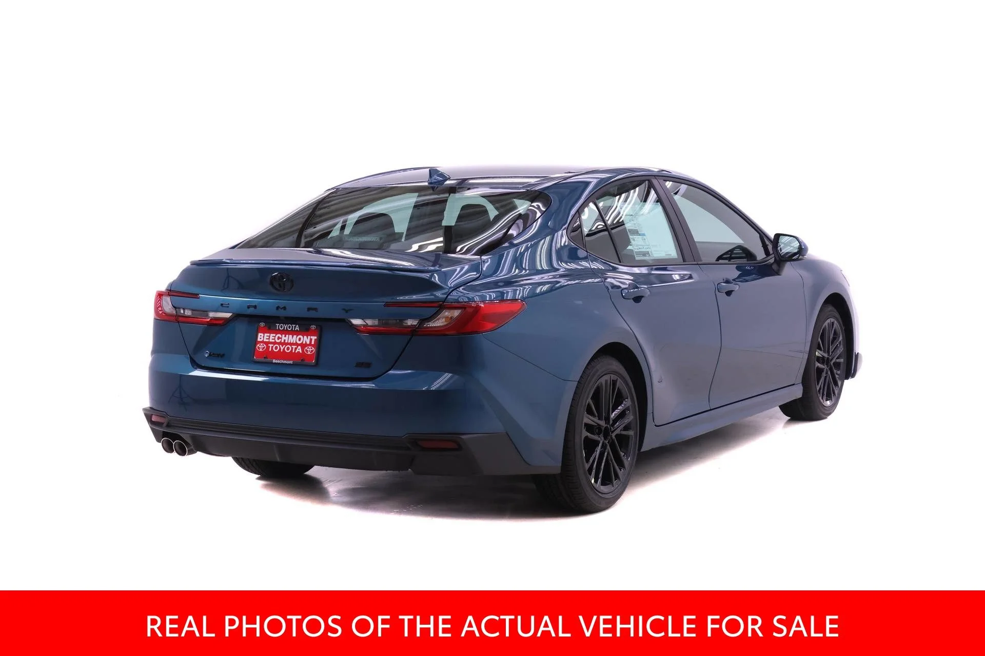 New 2026 Ocean Gem Toyota  SE image 2