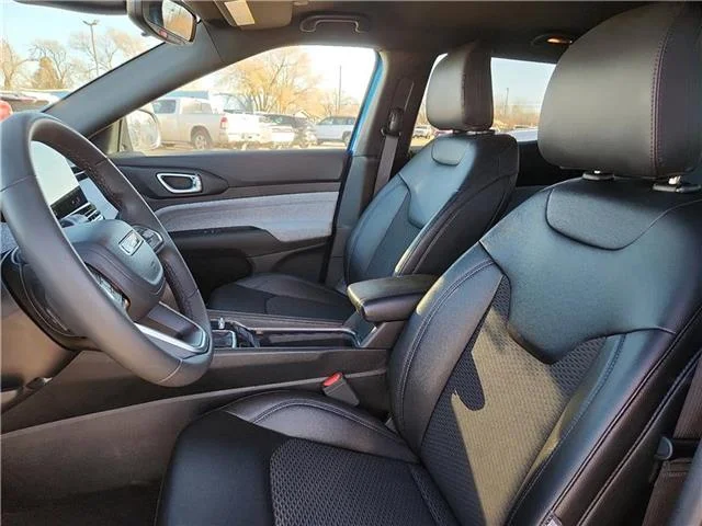 Used 2024 Blue Jeep Latitude 4x4 image 12