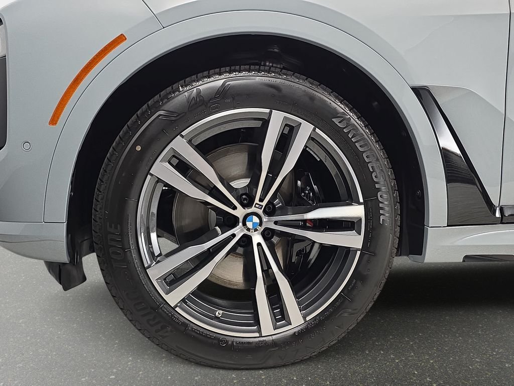 New 2027 Brooklyn Grey Metallic BMW xDrive40i image 33