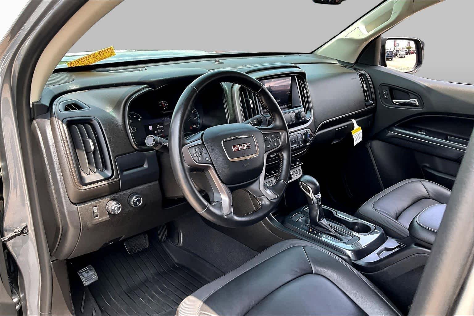 Used 2022 Satin Steel Metallic GMC 4WD AT4 w/Leather image 18