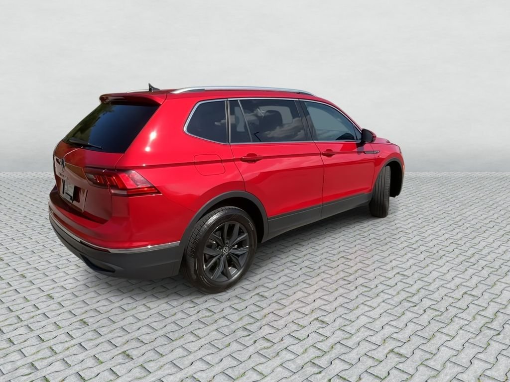 Used 2024  Volkswagen 2.0T SE image 8