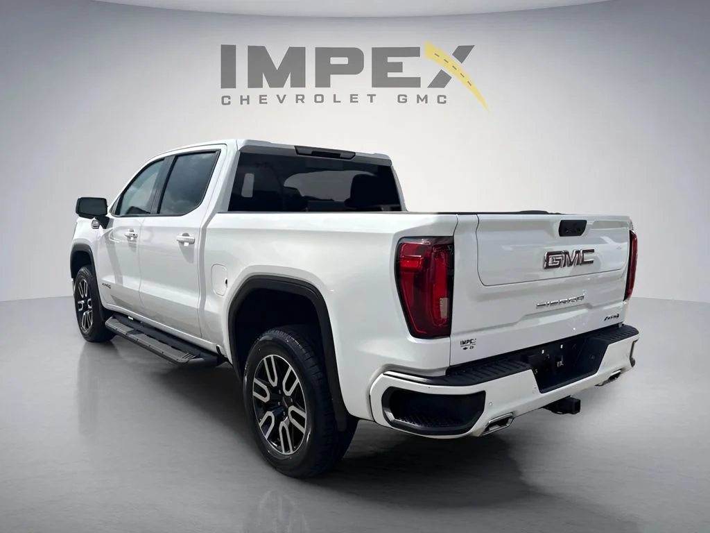 Used 2022 White GMC AT4 image 3
