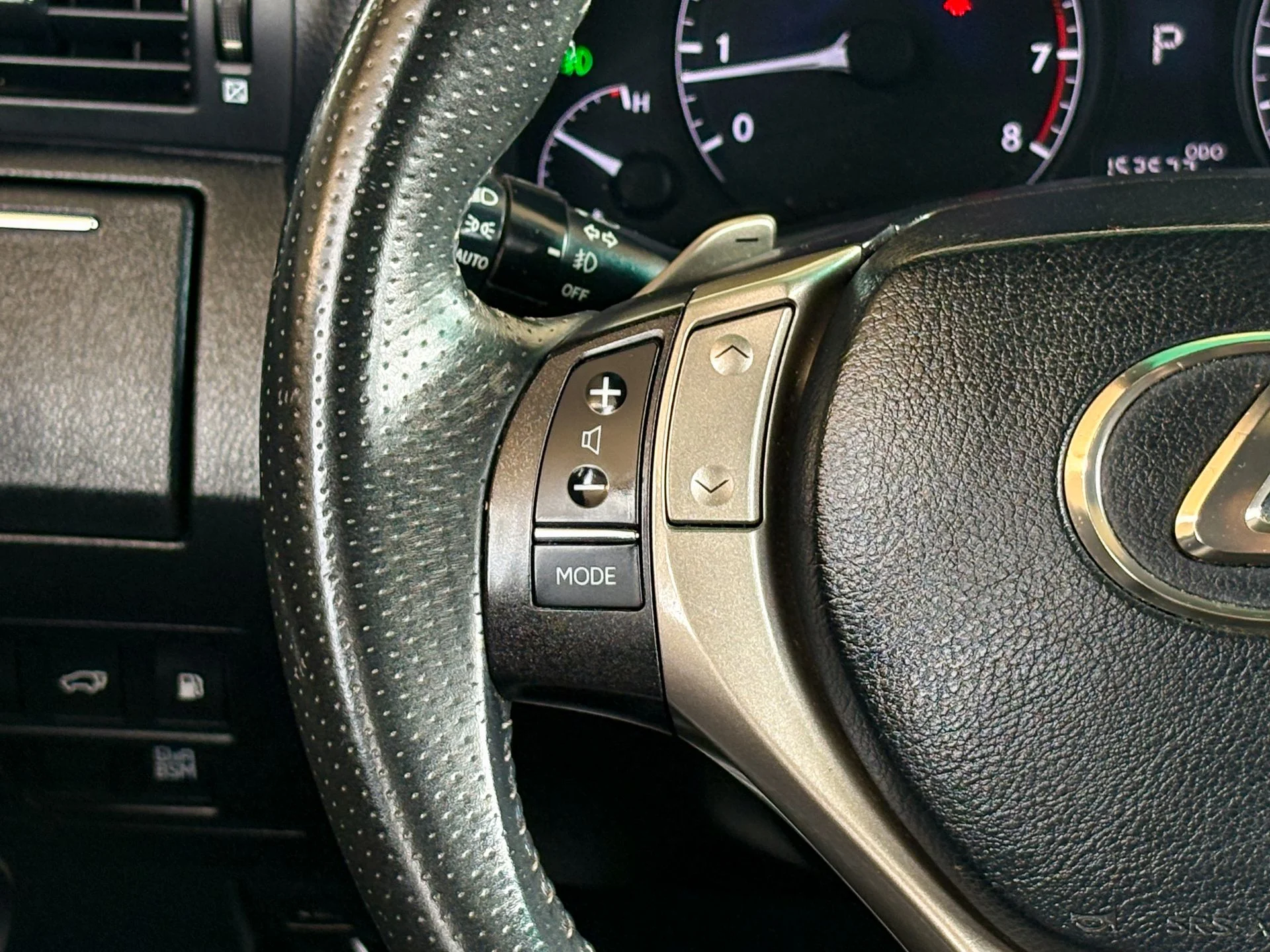 Used 2013 Red Lexus 350 F Sport image 20