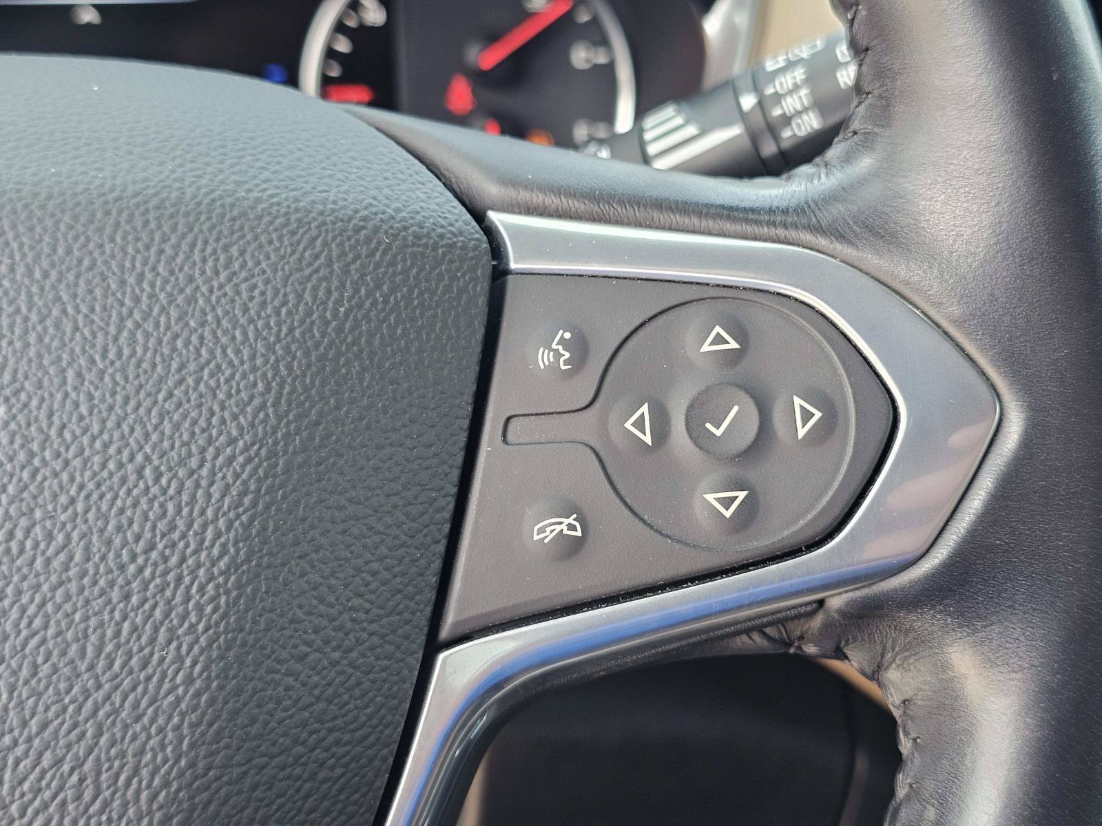 Used 2022 Summit White Chevrolet Premier image 23