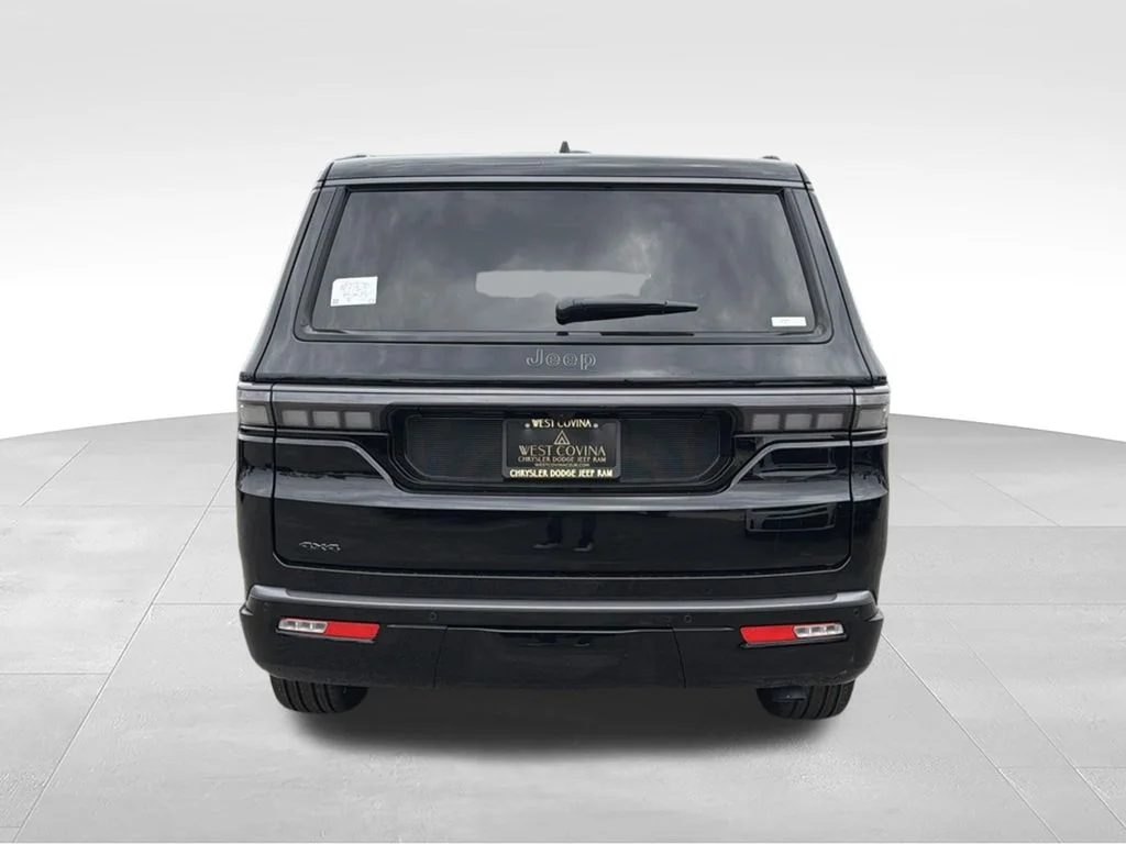 New 2026 High Gloss Black Exterior Paint Jeep Limited Reserve image 9